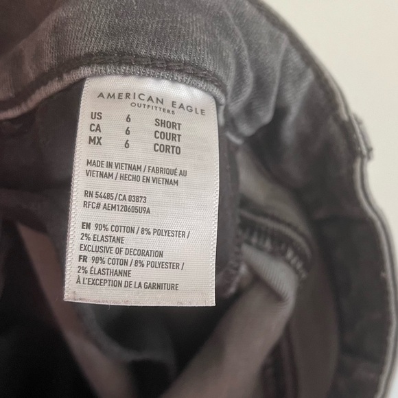 American Eagle Grey Distressed Super Hi Rise Jeggings Size 6 Short - Picture 8 of 8